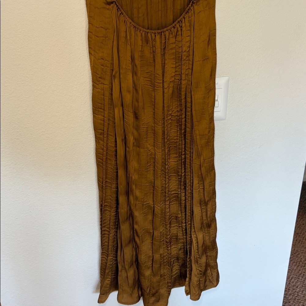Worthington Gold Silky Crinkle Sleeveless Back Cutout A-Line Midi Dress small - Picture 7 of 8